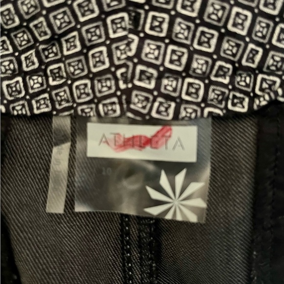 Athleta Cropped Pants Active Size 10 Black Cute - Picture 4 of 5